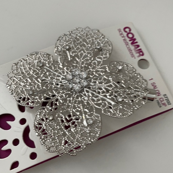 RHINESTONE HAIR CLIP WITH SILVER MESH FLOWER - Picture 2 of 11
